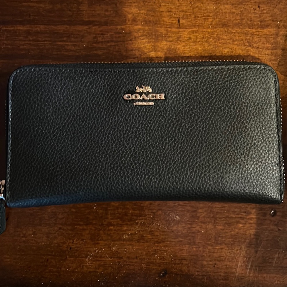 Like new Coach wallet
